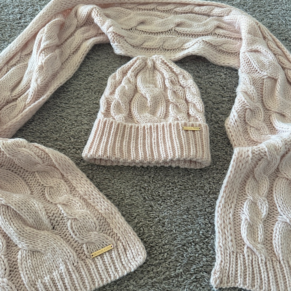 Michael Kors Knit Hat and Scarf Set- Light Pink
